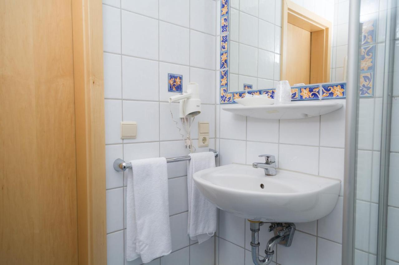 Alter Wirt Putzbrunn Hotel Luaran gambar